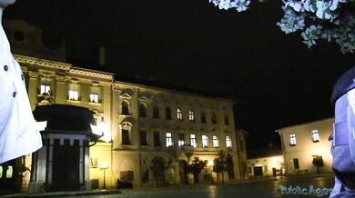 MILF blondínka Jessy Tiger jebe Public Agenta