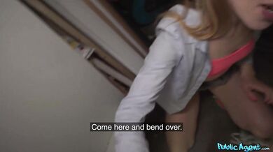 Nikki Riddle jebe Public Agenta