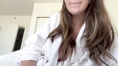 Auntie Fucks On Webcam