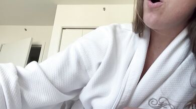 Auntie Fucks On Webcam