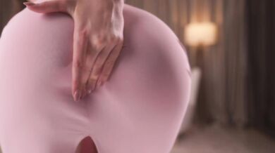 Amateur Asian Solo Teases With a Toy