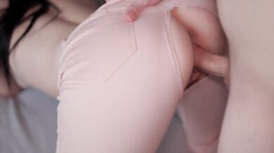 POV Amateur Teen In Tight Jeans Gets A Doggy Style Creampie