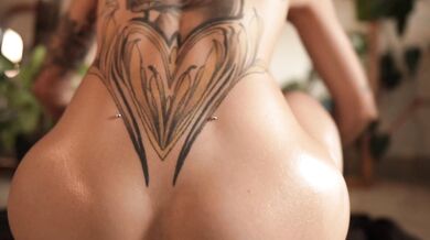 Effy private show