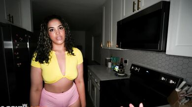 Curvy Gem Jewels Gets Her Huge Ass Pounded In POV