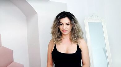 Gabrielle Xo - Group Show Hot Fucking Fun with Gaby