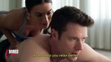 Boy friend body too hard, let me help him stretching，the vibes is getting horny..