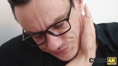 Ryšavka sa s priateľom delí o cuckold fantáziu