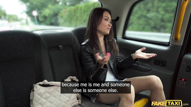 Kristina Grace fucks with taxi driver