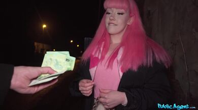 La chica rosa se vuelve salvaje - Evie Rees