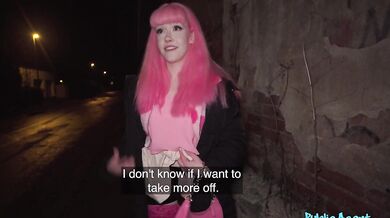 Ružová teen sa zdivočí - Evie Rees