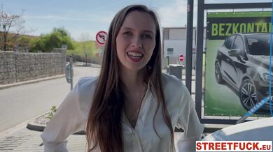 Šukání v lese se Stacy Cruz