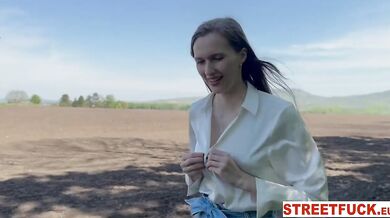 Šukání v lese se Stacy Cruz