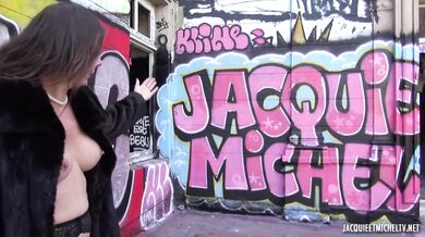 Jebanie na ulici s amatérskou milfkou Caroline