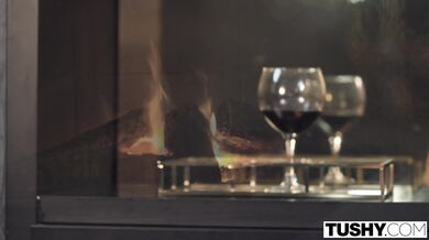 TUSHY - La salvaje Ginebra y su novio disfrutan de sexo caliente después de una discusión