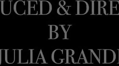 TUSHY - Ohromující zrzka Scarlett prozkoumává svůj anální věneček