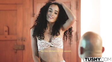 TUSHY - Análně milující kráska Mia nemusí mluvit