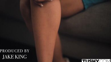 TUSHY - Sexy blondýnka potřebuje nového muže, který uspokojí její anální potřeby