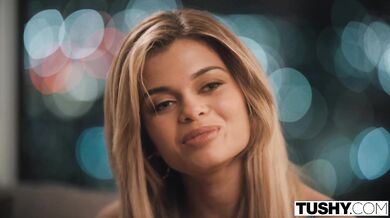 TUSHY - Sexy blondýnka potřebuje nového muže, který uspokojí její anální potřeby