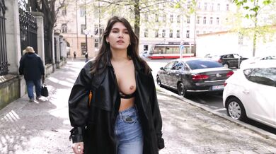 Ellie Luna shows off her naked body on the street on cold day