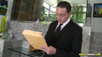 MILF Eva Notty miluje šukat s mladým nadrženým mužem