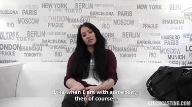 Barbora amateur atractiva de 18 años