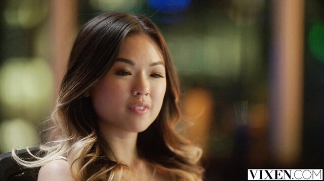 VIXEN - Risk-taker Lulu is lucky in the stock market and bed