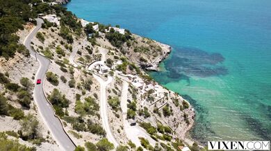 VIXEN - Zvodná baba Rae trávi 24 divokých hodín s Chrisom