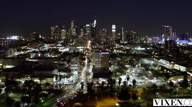 VIXEN - Sexy influencerka rekrutuje přítele pro intimní obsah