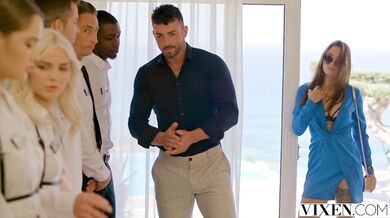 VIXEN - Encuentro lujurioso de la hermosa Zaawaadi en el Hotel Vixen