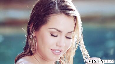 VIXEN - Alina a Avery dávají svému příteli speciální odměnu