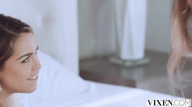 VIXEN - Alina a Avery dávají svému příteli speciální odměnu