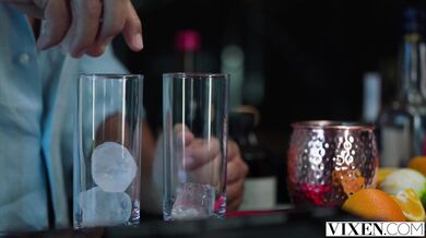 VIXEN - Nádherné nejlepší kamarádky Baby a Ginebra jsou víc než jen kamarádky