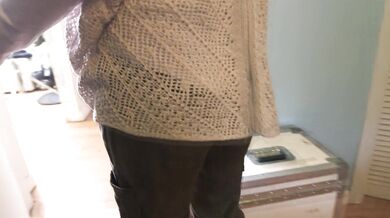 Mia Khalifa lidia con una enorme polla negra