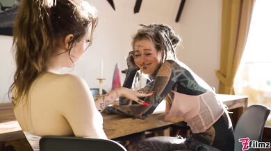 Anuskatzz si hraje se svou přítelkyní Eden Ivy