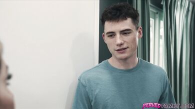 Šukanie potetované BBW nevlastné matky