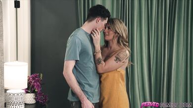 Šukanie potetované BBW nevlastné matky