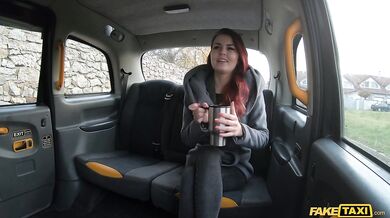 Cindy Shine fucks taxi driver