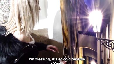 Mladá česká teenka mrdá doma