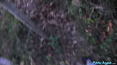 Public Agent - Roztomilá ukrajinská študentka s veľkými prsiami dostane môjho vtáka zozadu