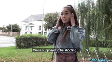 Public Agent - Fóllame desde un lado