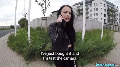 Public Agent - Sexy Britské dievča má riskantný vonkajší creampie sex