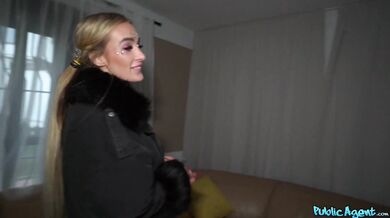 Public Agent - Tanečnice vracející se brzy ráno z práce se dočká překvapení