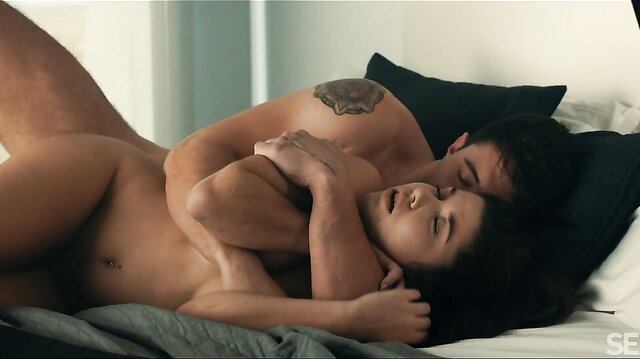 Chloe Lapiedra enjoys sensual sex