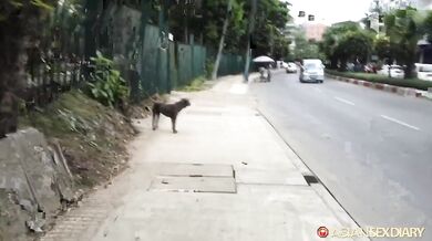 Hotelowy seks z biuściastą Azjatką z owłosioną cipką