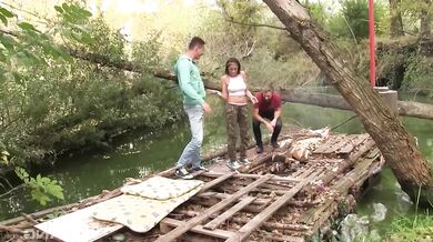 Jugoso trío con Ana Bell Evans