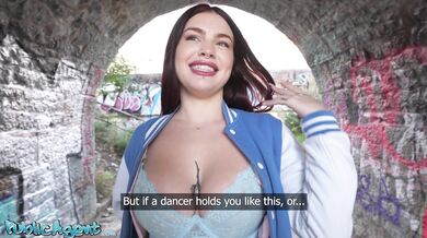 Public Agent - Velké rty, velká prsa, kouření, hardcore sex, krásná cizí dívka s dokonalým tělem