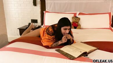 Mia Khalifa y el softcore en el baño