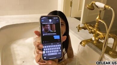 Mia Khalifa y el softcore en el baño