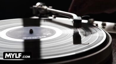 MYLF - Ich manželstvo bola len zásterka, ale jej šukanie bolo skutočné (paródia na pána a pani Smithovej)