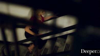 Deeper - Dvojičky ako blondínky Riley a Elsa majú intenzívnu trojku